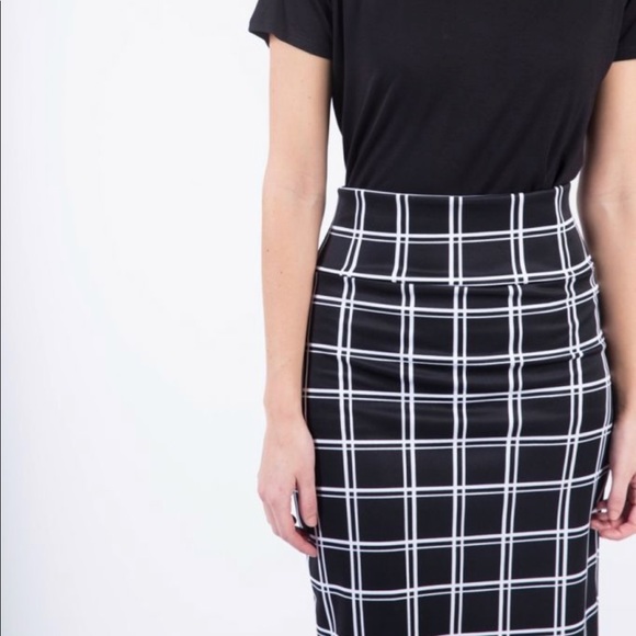 Agnes & Dora Dresses & Skirts - NEW • Agnes & Dora • Black Square Pencil Skirt XL